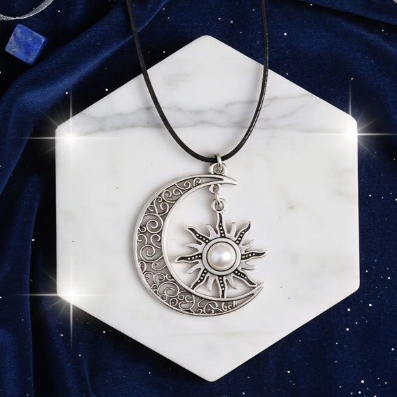 🆕️Boho Celestial Sun & Moon Silver Plated Mixed Metal Adjustable Necklace - Picture 1 of 13